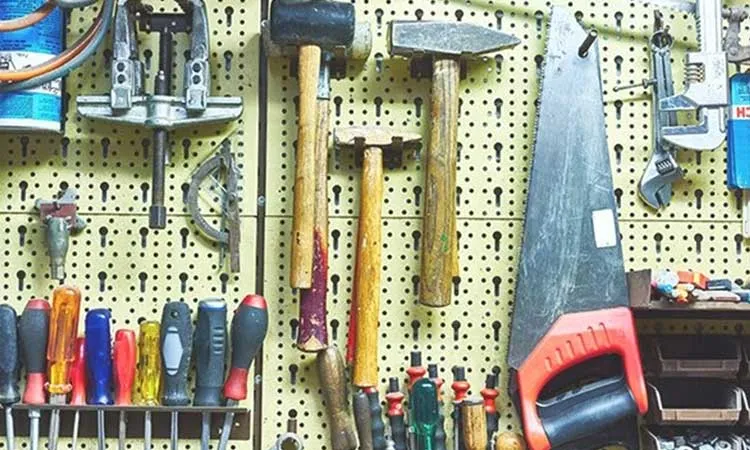 10 Pegboard Tool Organizer