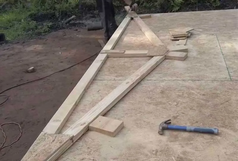 05 Truss Assembly On Jig
