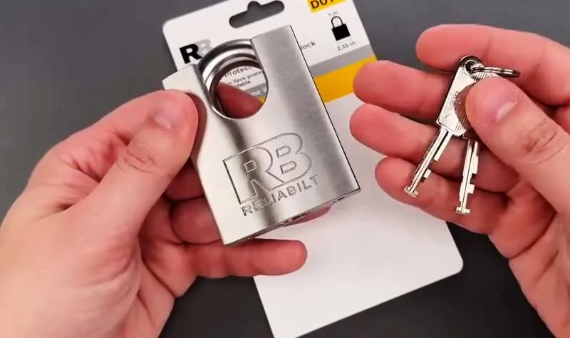 03 Toughened Padlock